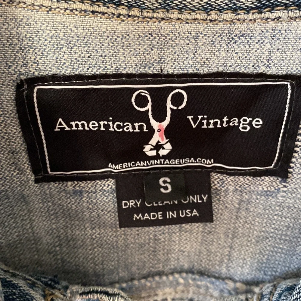 Squeeze Jean Jacket - Picture 3 of 14